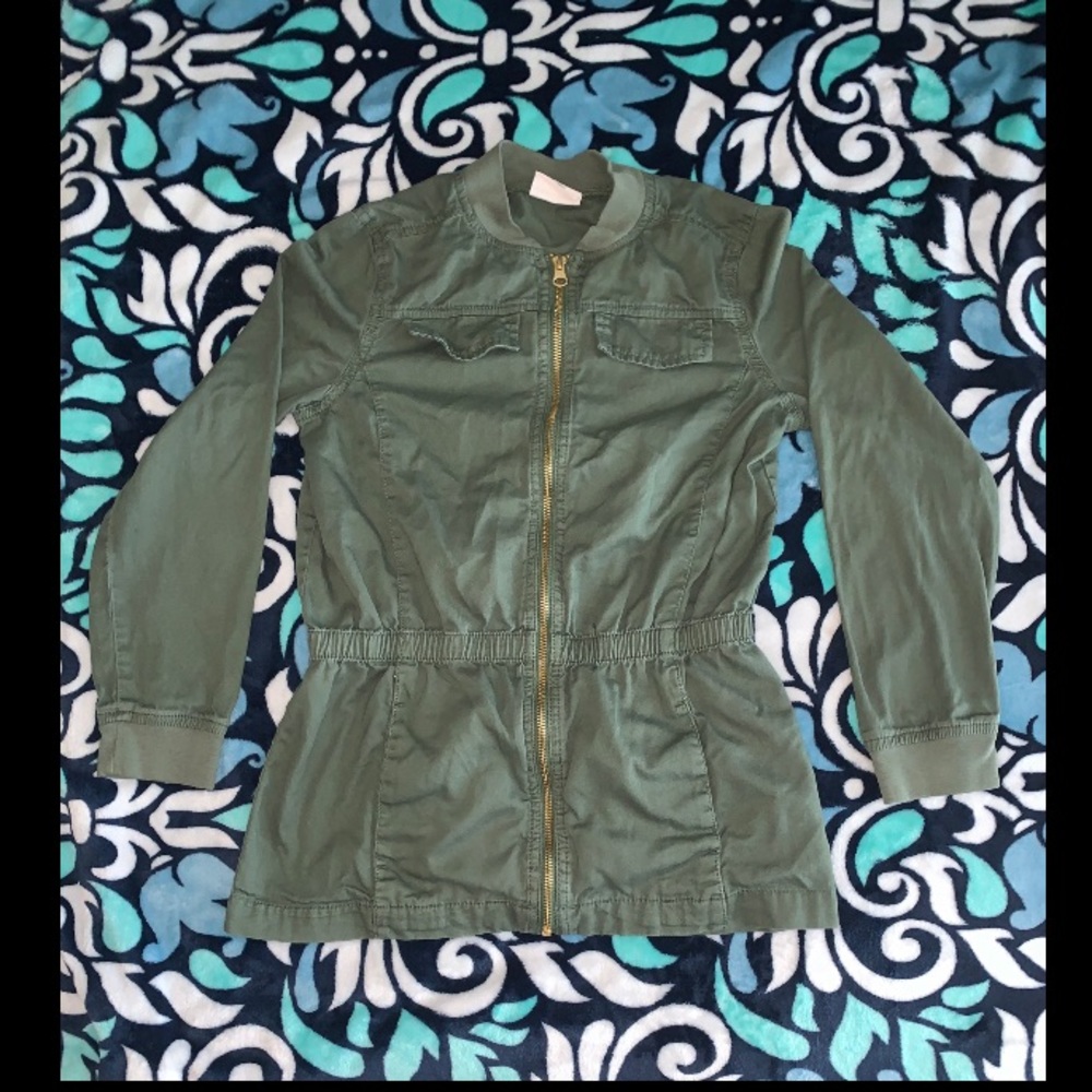 Olive green jacket💚